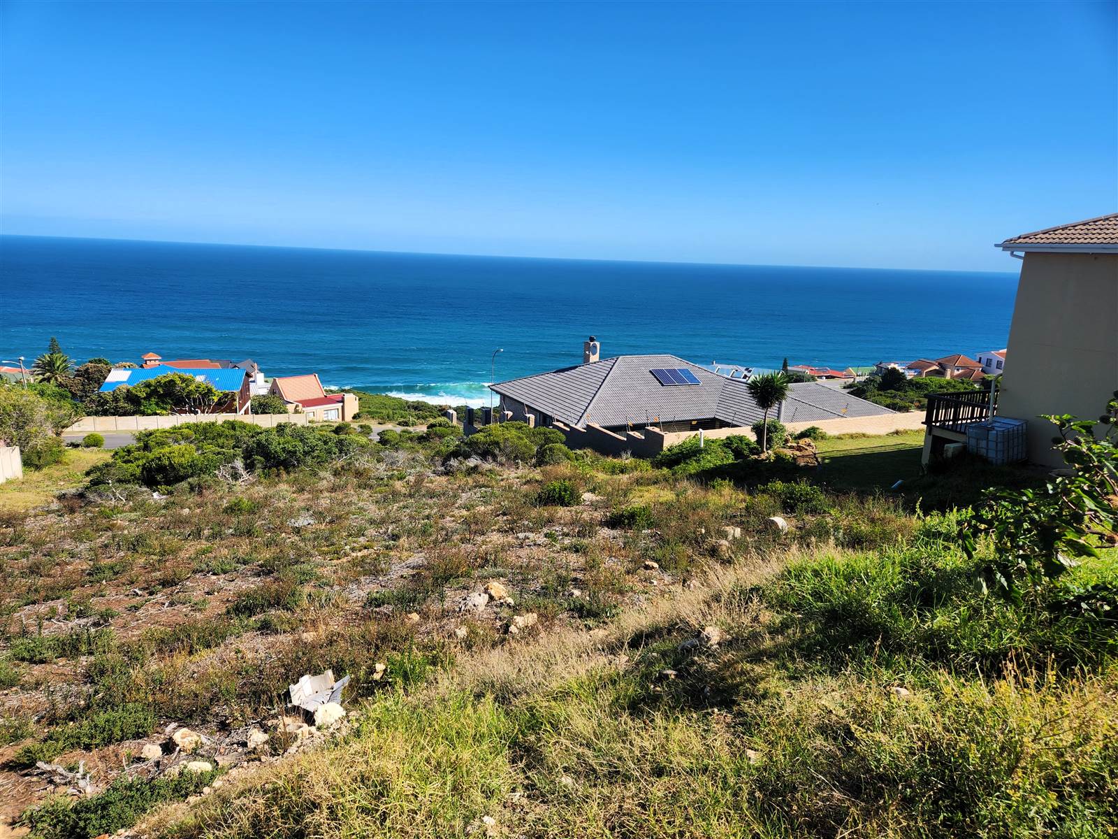 744 m² Land available in Dana Bay photo number 6