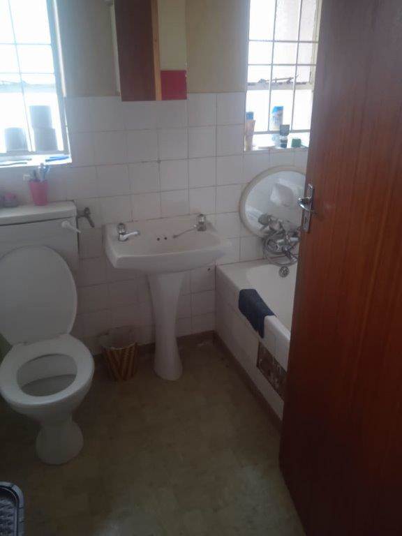 1 Bed Townhouse in Aliwal North photo number 4