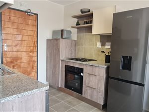 2 Bed Apartment in Strydfontein and surrounds