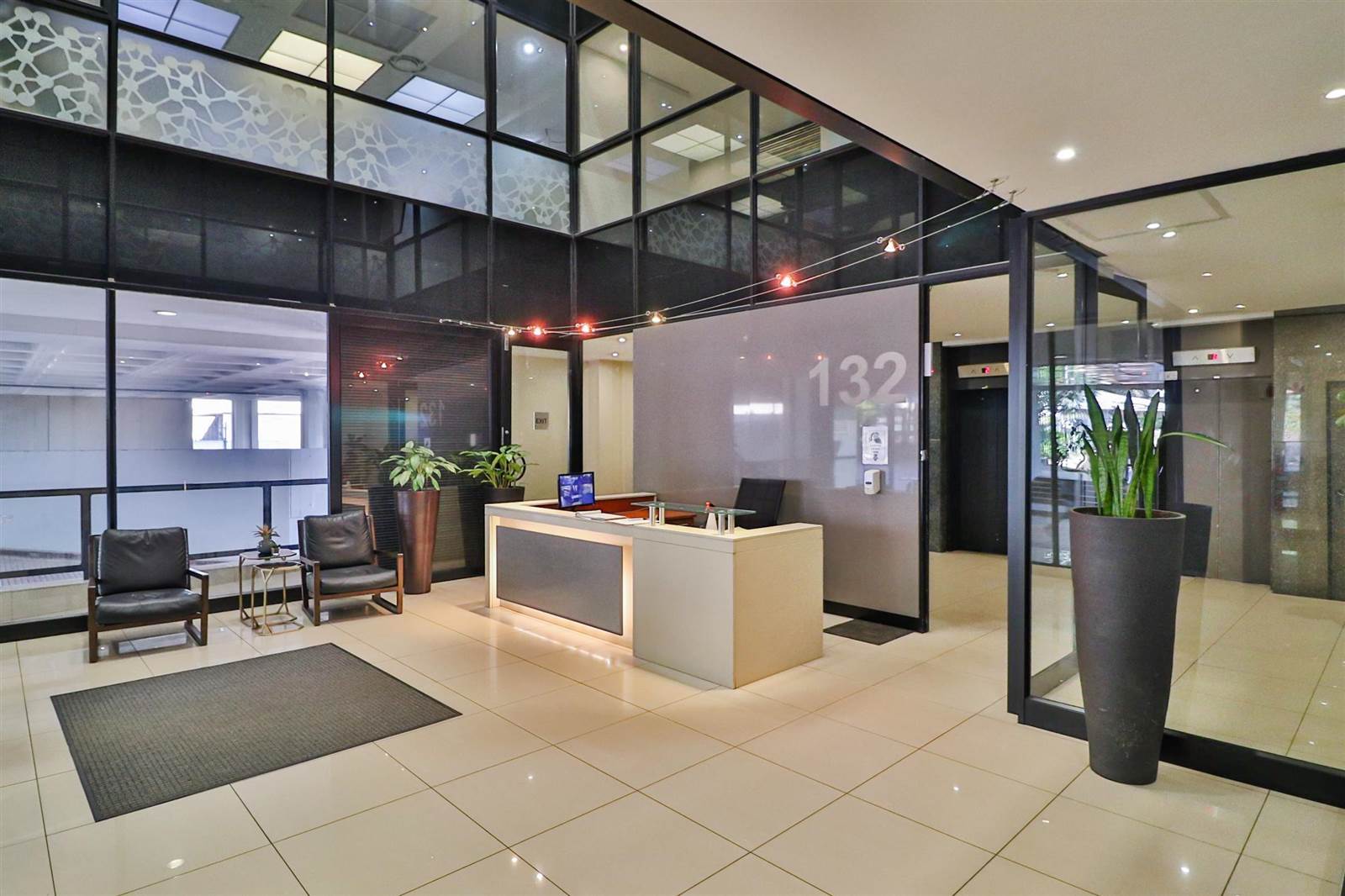 250  m² Commercial space in Rosebank photo number 5