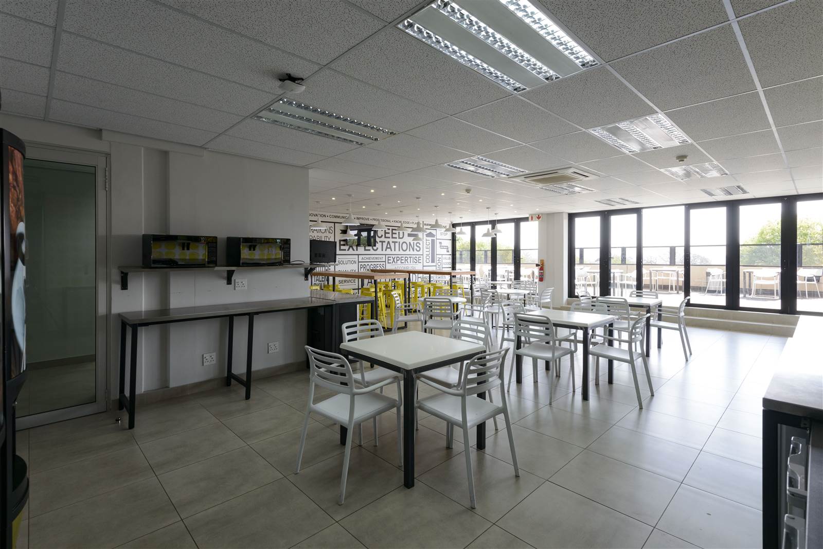 250  m² Commercial space in Rosebank photo number 16