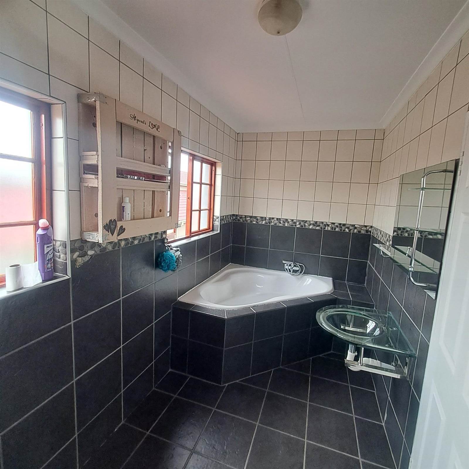 3 Bed Townhouse in Waterkloof photo number 20
