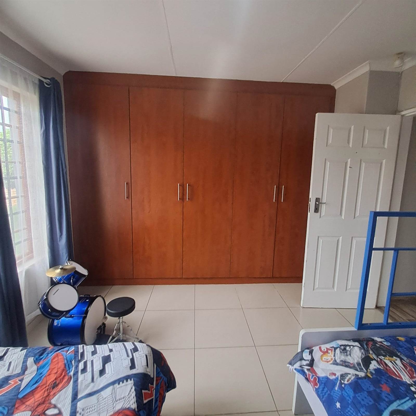 3 Bed Townhouse in Waterkloof photo number 15