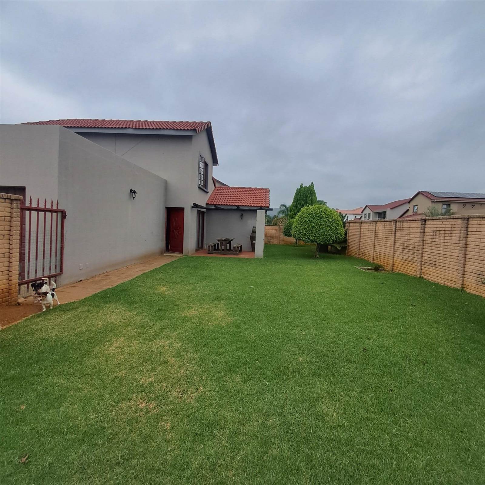 3 Bed Townhouse in Waterkloof photo number 23