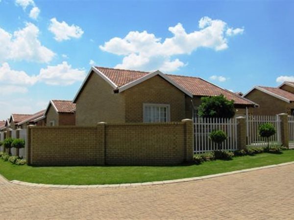 2 Bedroom Townhouse 2 Bedroom Townhouse