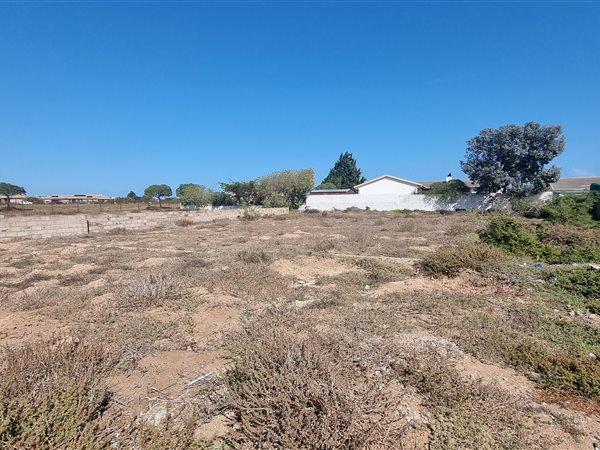 839 m² Land available in Country Club