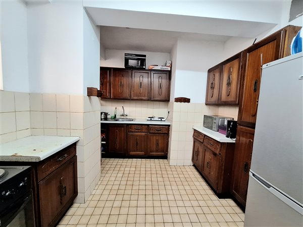 2.5 Bed Flat