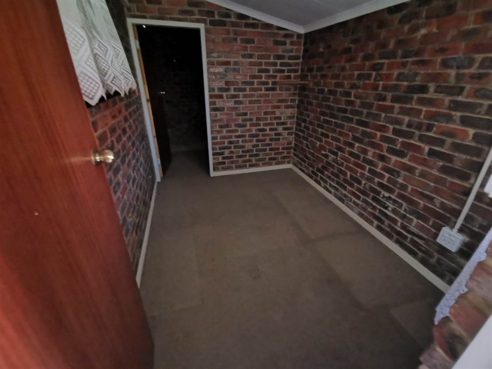 2 Bed Townhouse in Klerksdorp photo number 10