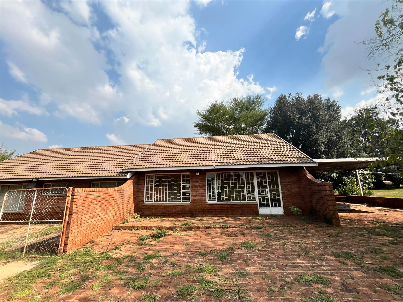 1 Bed Garden Cottage in Olifantsfontein photo number 4