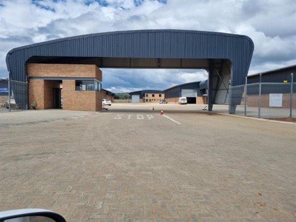 1 705 m² Industrial space 1 705 m² Industrial space