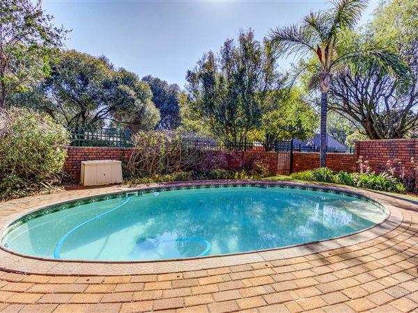2 Bedroom Townhouse 2 Bedroom Townhouse