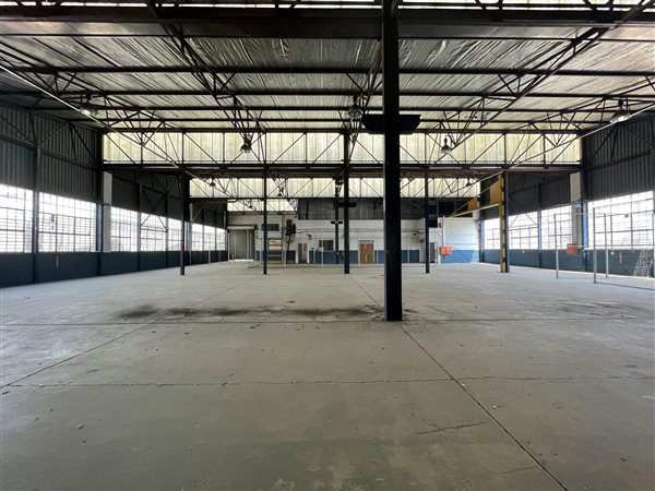 1631  m² Industrial space in Denver