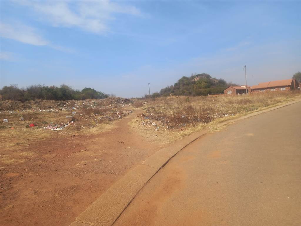 2960 m² Land available in Ikageng photo number 6