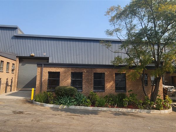 362  m² Industrial space