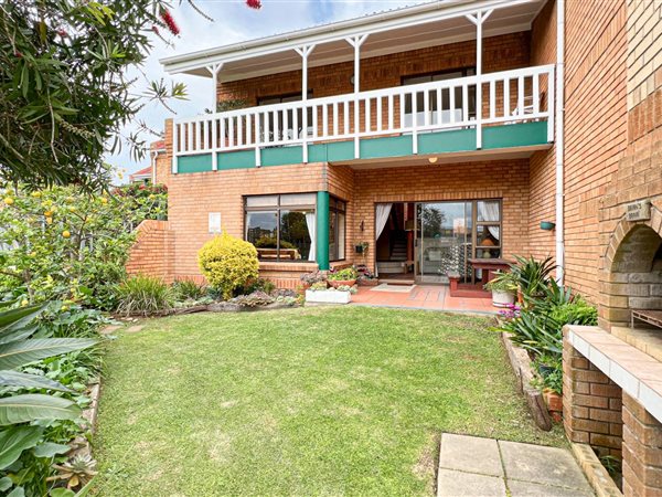 3 Bedroom Townhouse 3 Bedroom Townhouse