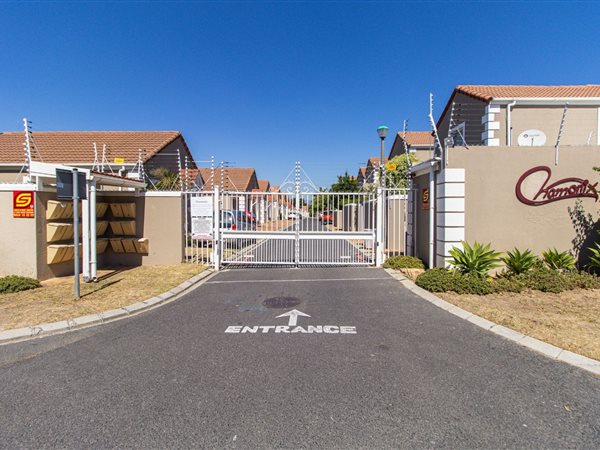 3 Bedroom Townhouse 3 Bedroom Townhouse