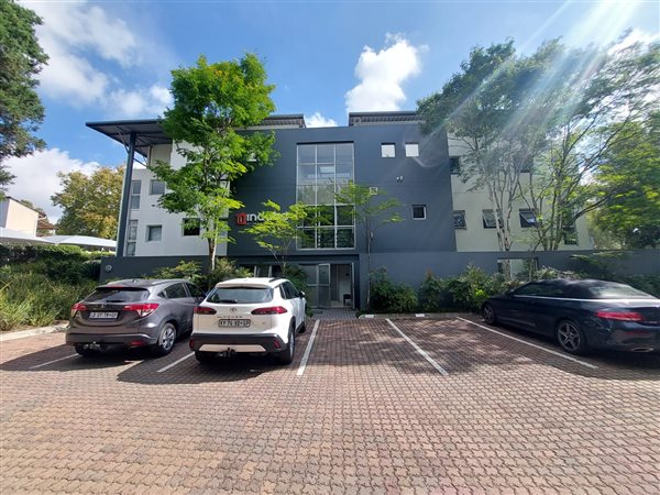 150  m² Commercial space in Bryanston