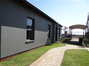 3 Bed House in Dube