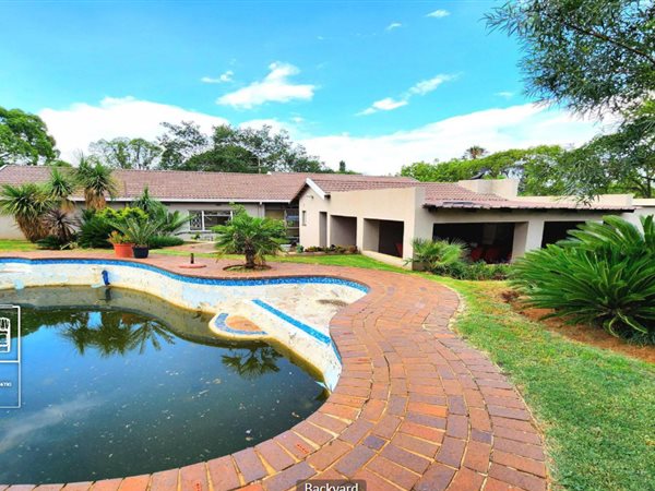 4 Bedroom House 4 Bedroom House
