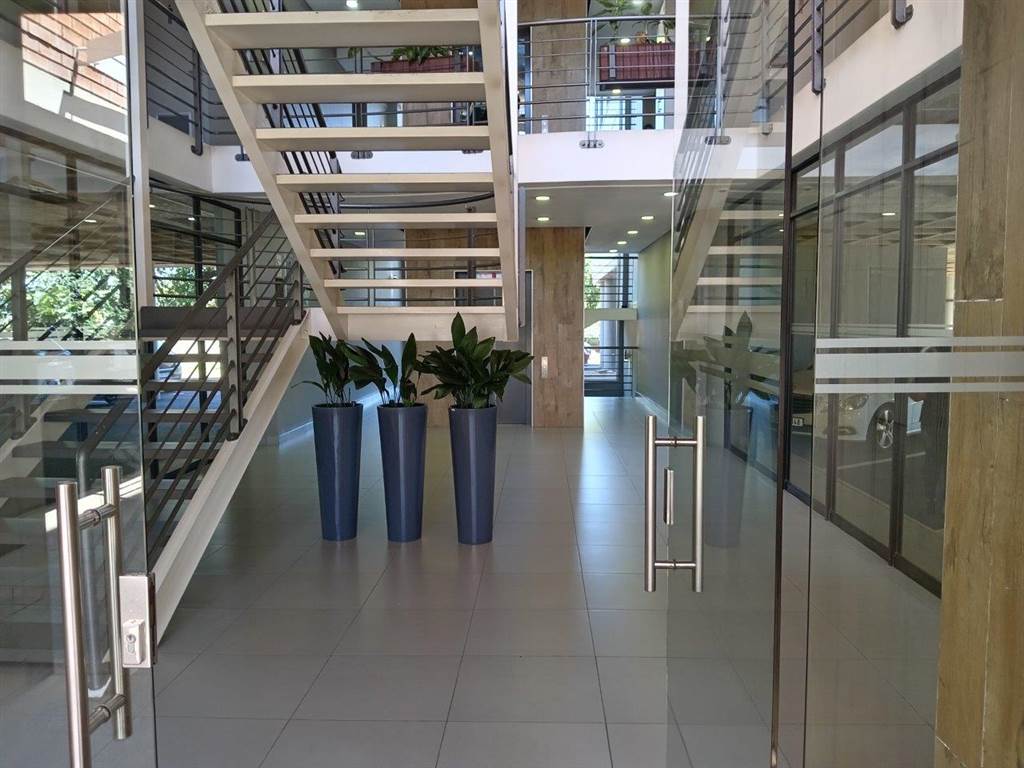 12  m² Commercial space in Umhlanga Ridge photo number 3