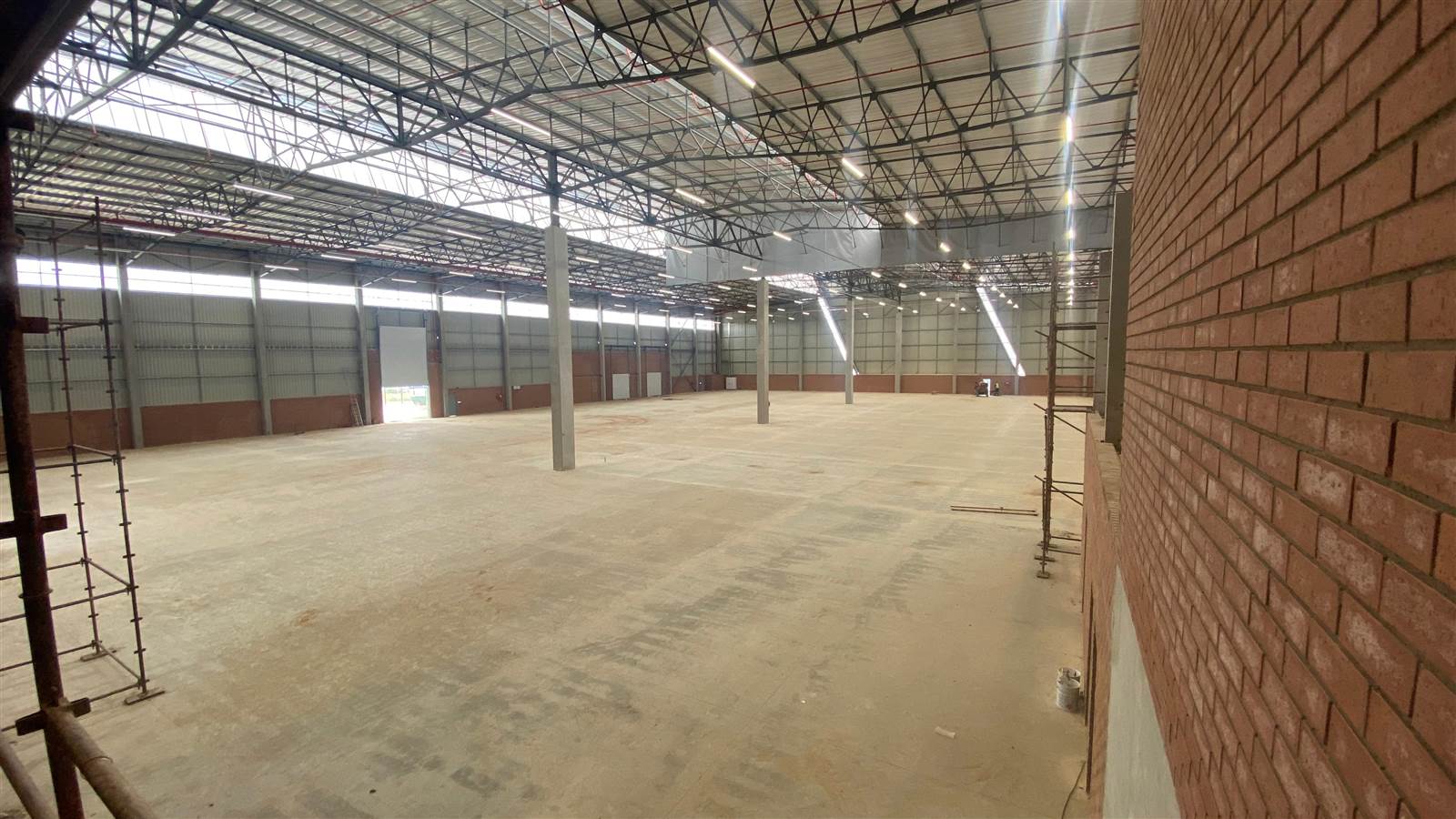 5478  m² Industrial space in Kosmosdal photo number 4