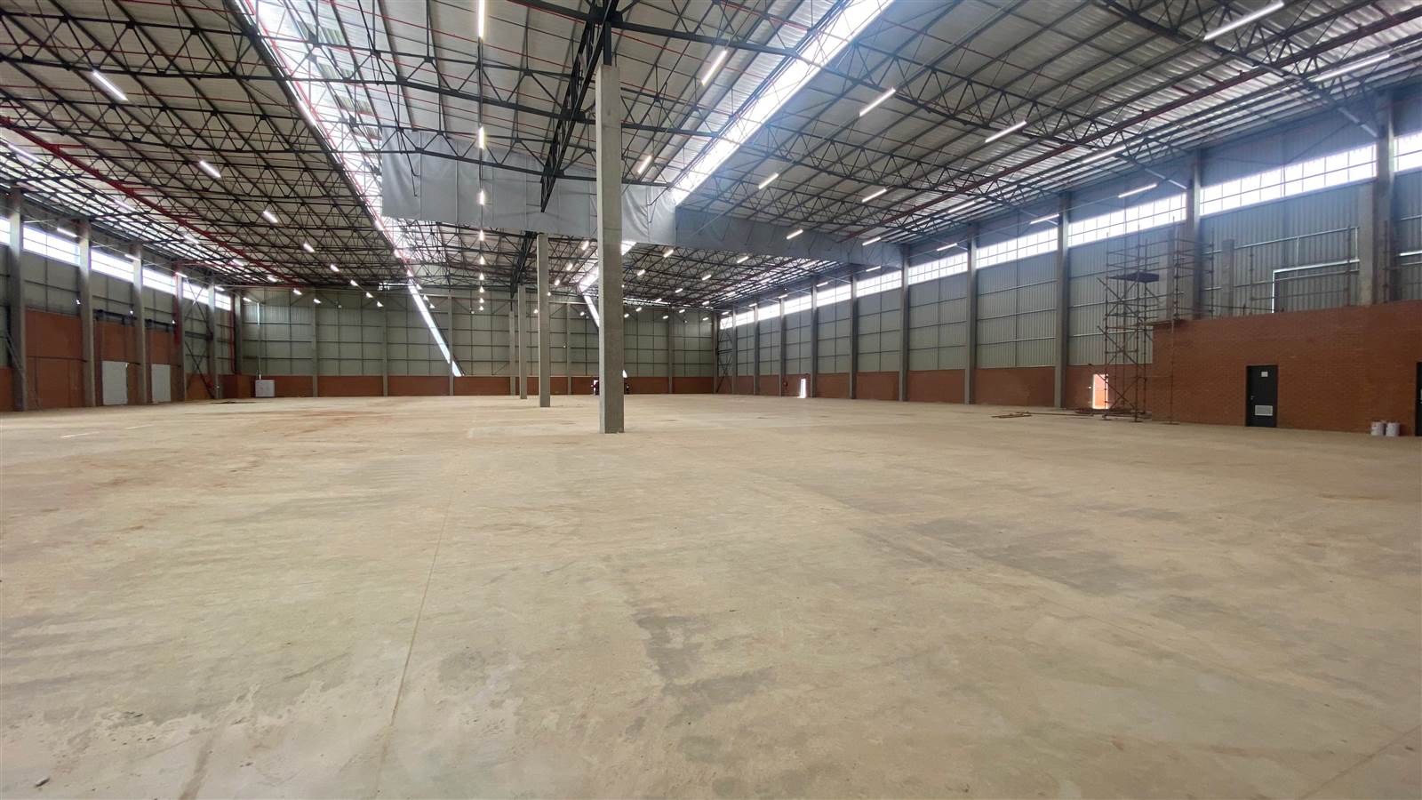 5478  m² Industrial space in Kosmosdal photo number 2