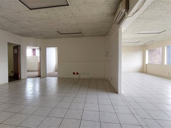 220 m² Commercial space 220 m² Commercial space