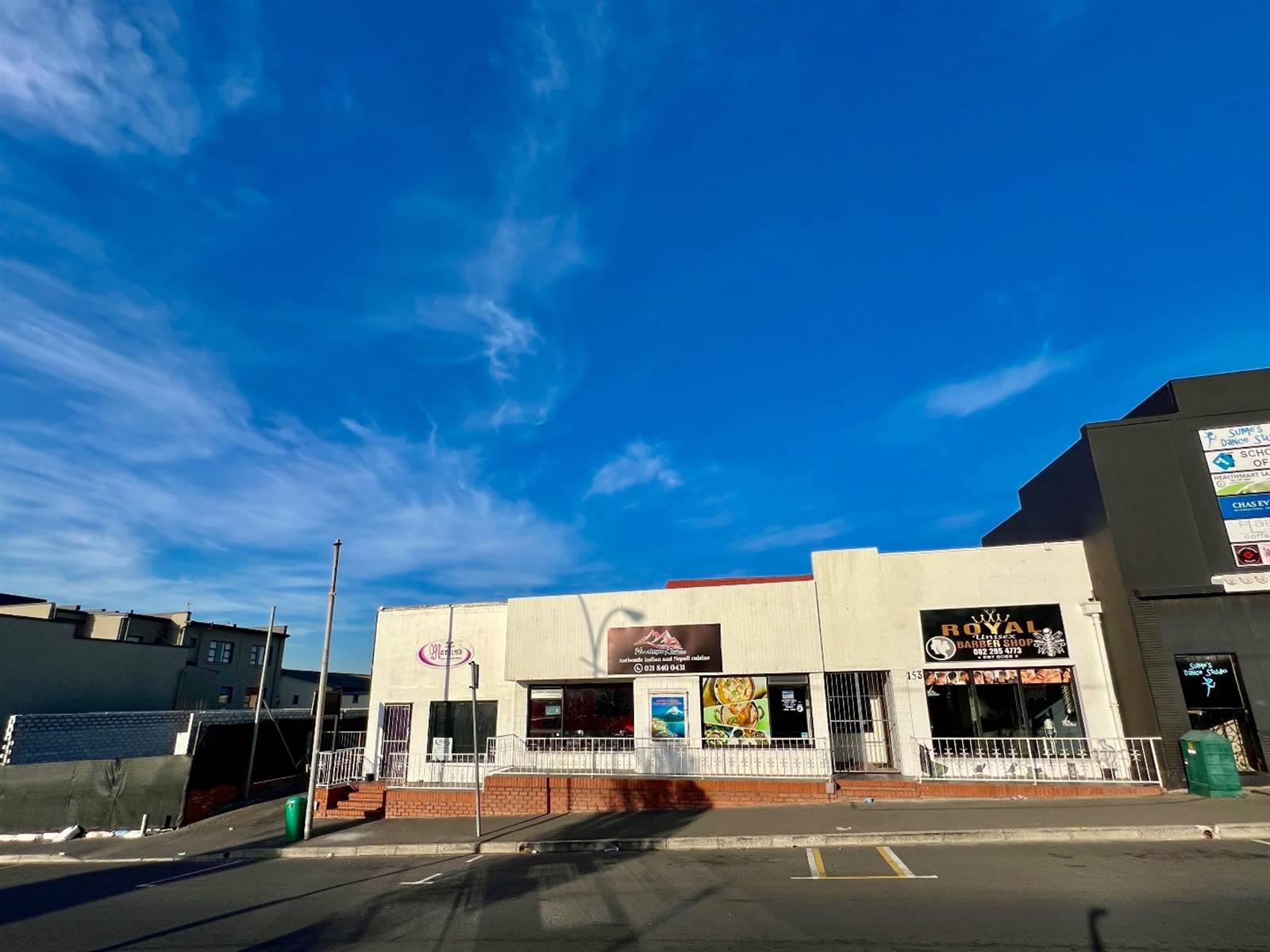 720  m² Commercial space in Somerset West Central photo number 1