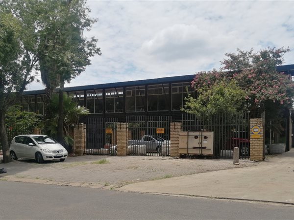 5 100  m² Commercial space