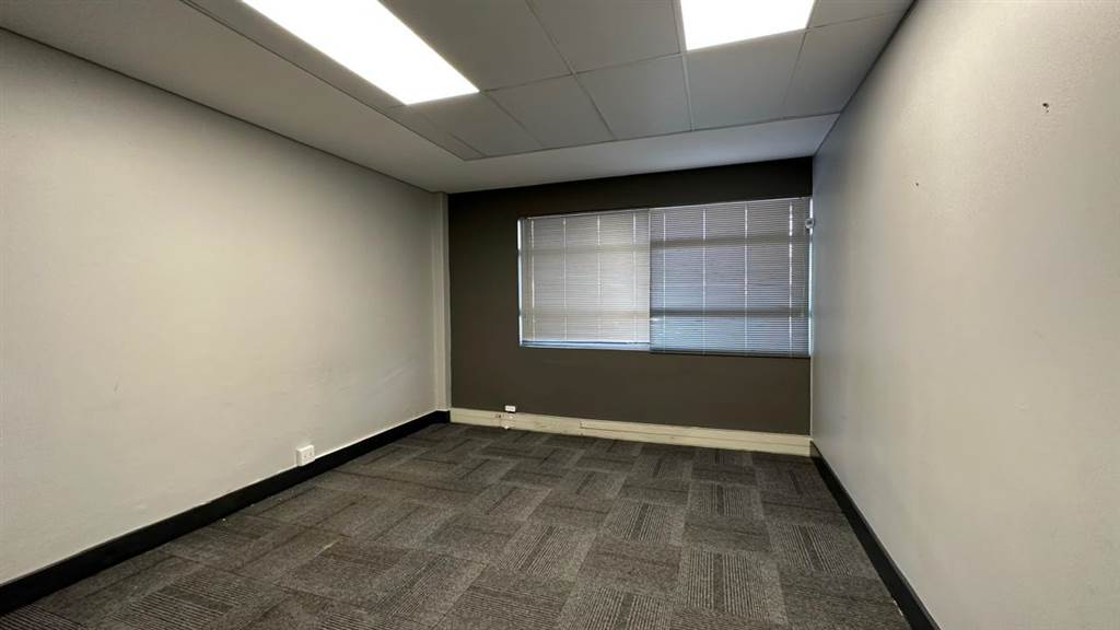 105  m² Commercial space in Highveld photo number 7