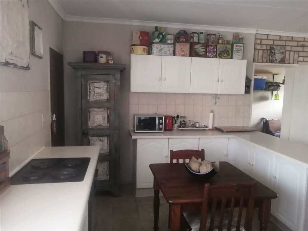 2 Bed Townhouse in Parys photo number 9