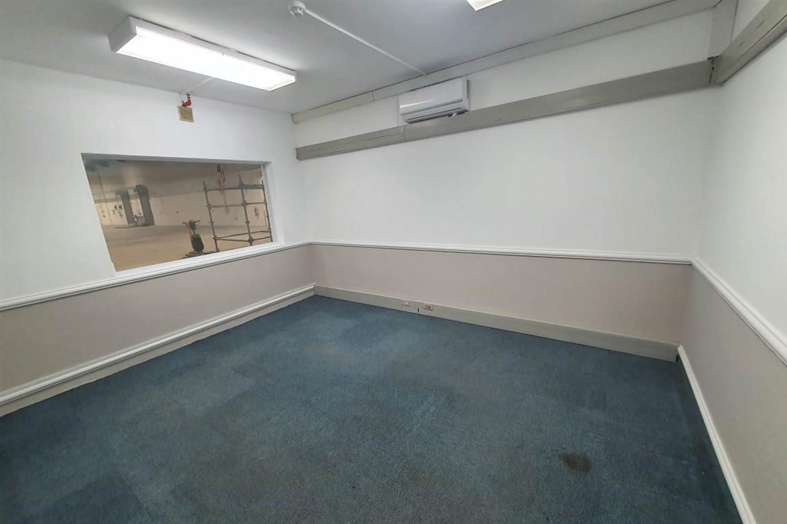2500  m² Commercial space in Fairview photo number 22