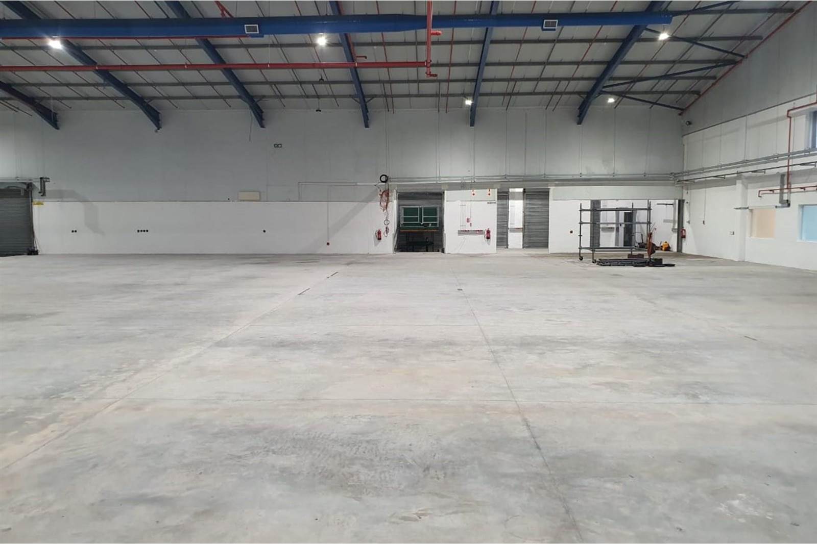 2500  m² Commercial space in Fairview photo number 5