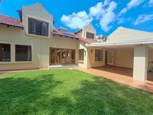 4 Bed Townhouse in Bryanston East