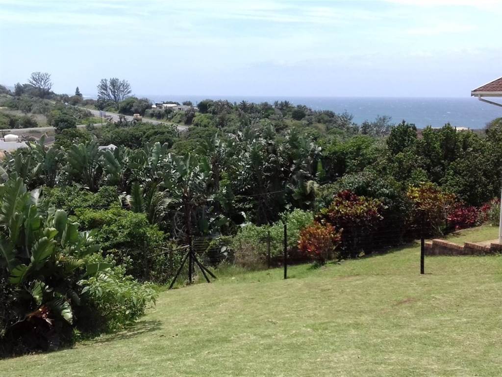 1355 m² Land available in Hibberdene photo number 1