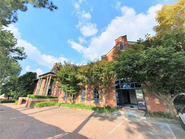 250  m² Office Space in Bryanston