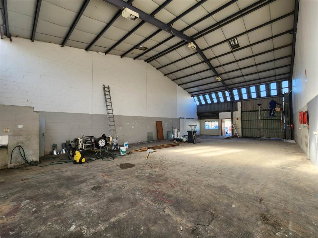 220  m² Industrial space in Montague Gardens photo number 11