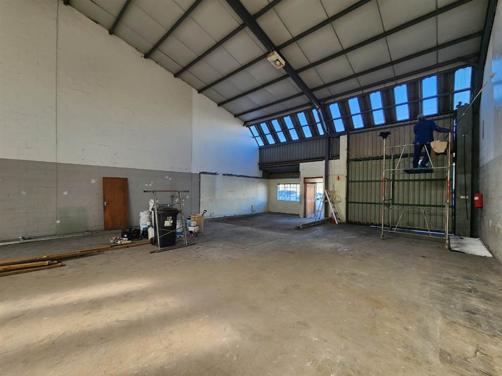 220  m² Industrial space in Montague Gardens photo number 9