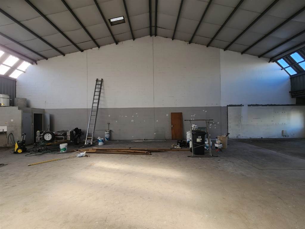 220  m² Industrial space in Montague Gardens photo number 5