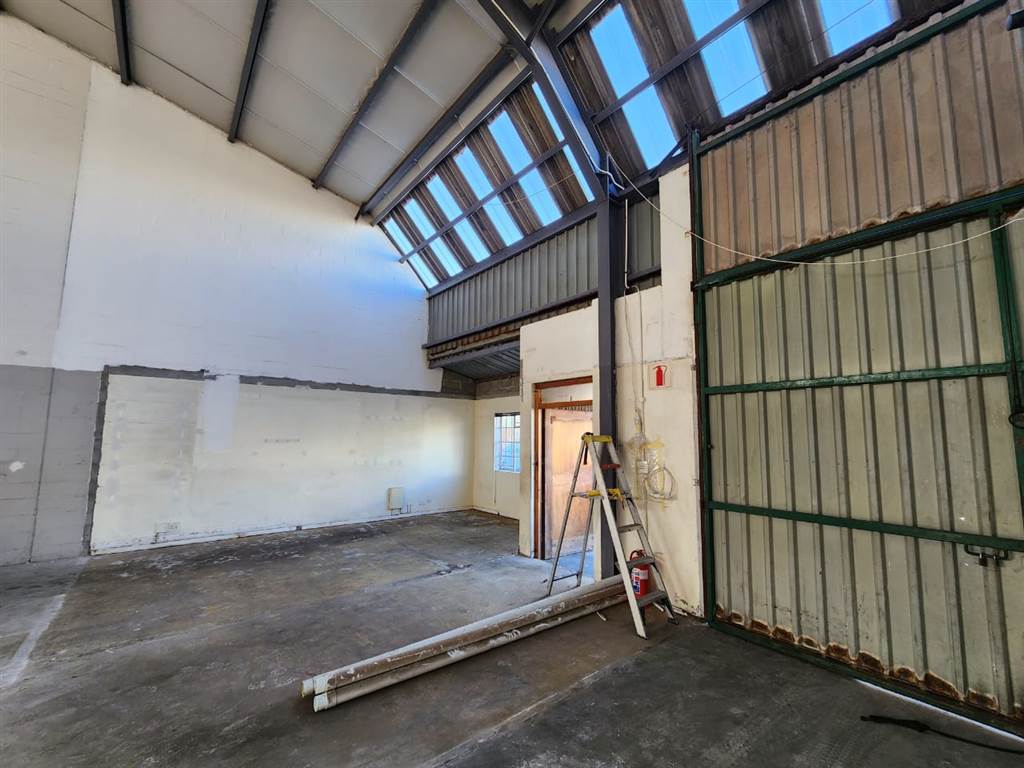 220  m² Industrial space in Montague Gardens photo number 6