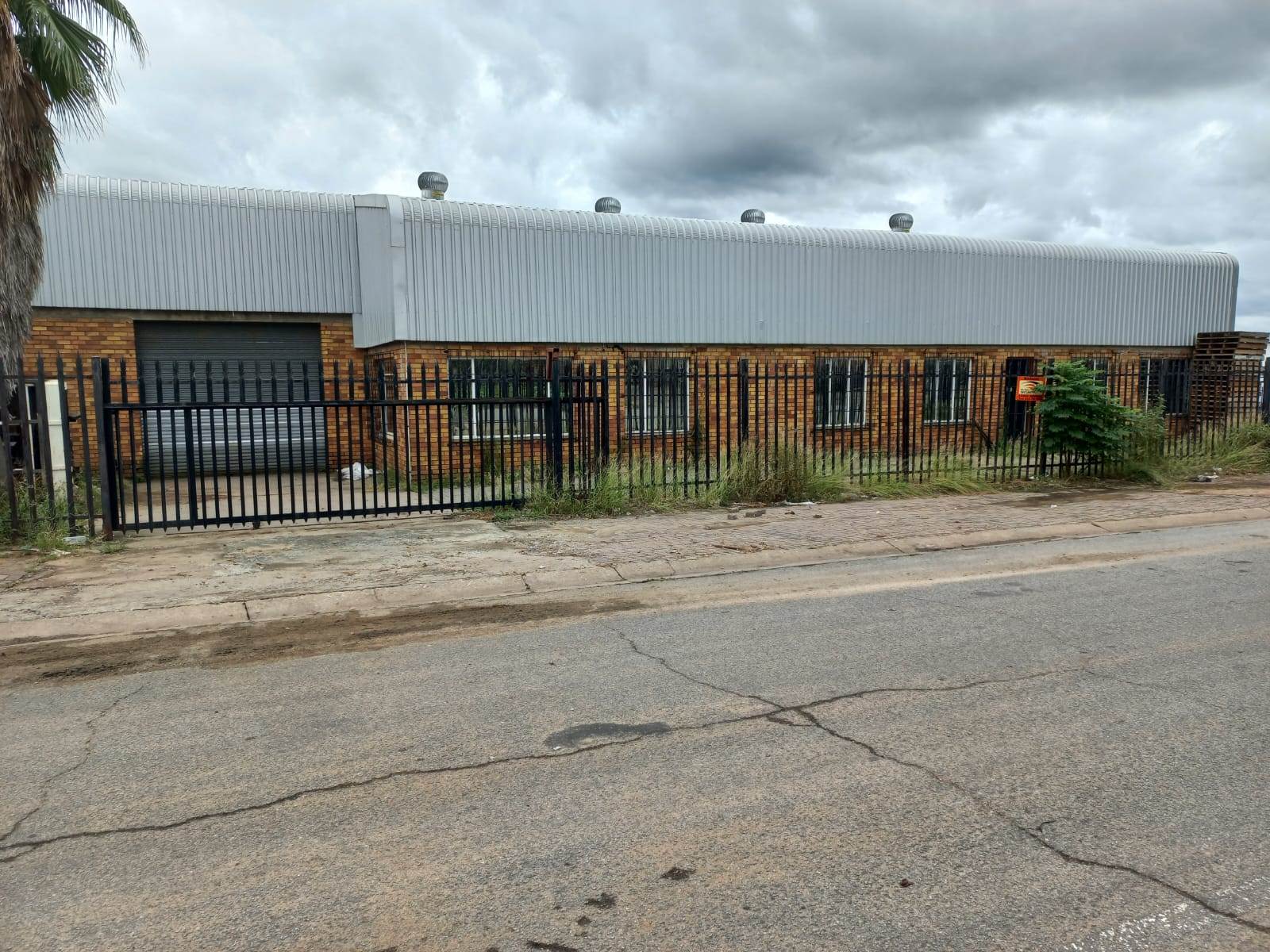 550  m² Industrial space in Nelspruit Industrial photo number 2