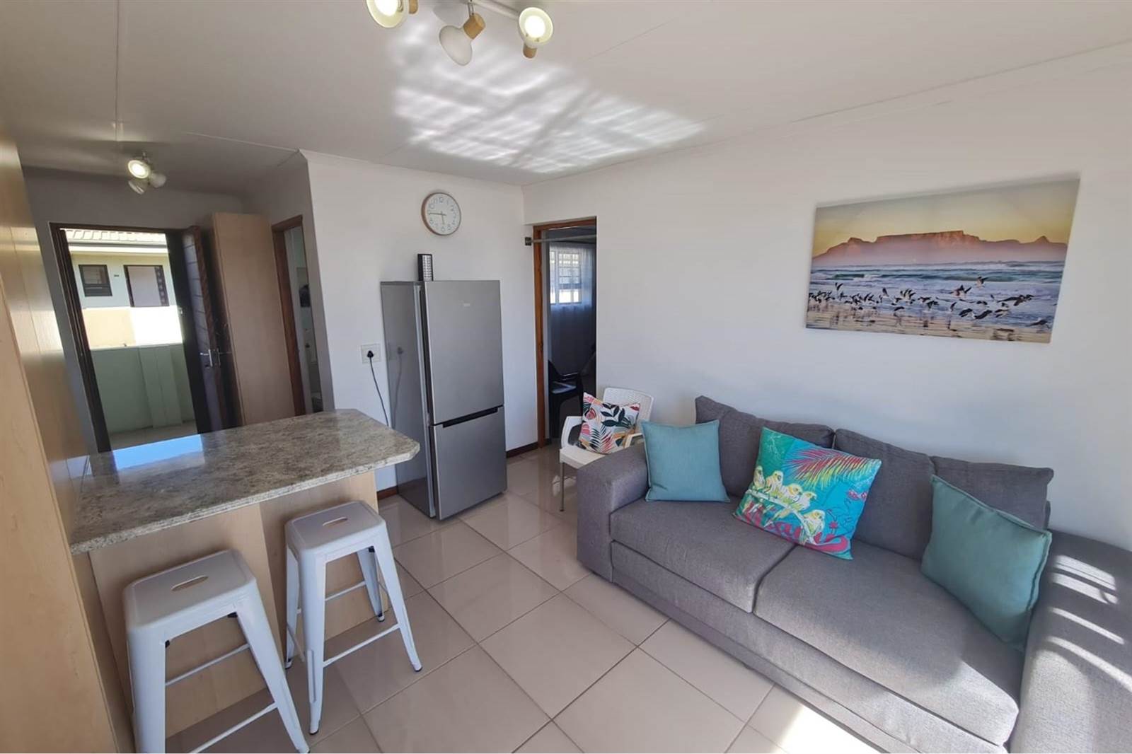 1 Bed Apartment in Jeffreys Bay photo number 8