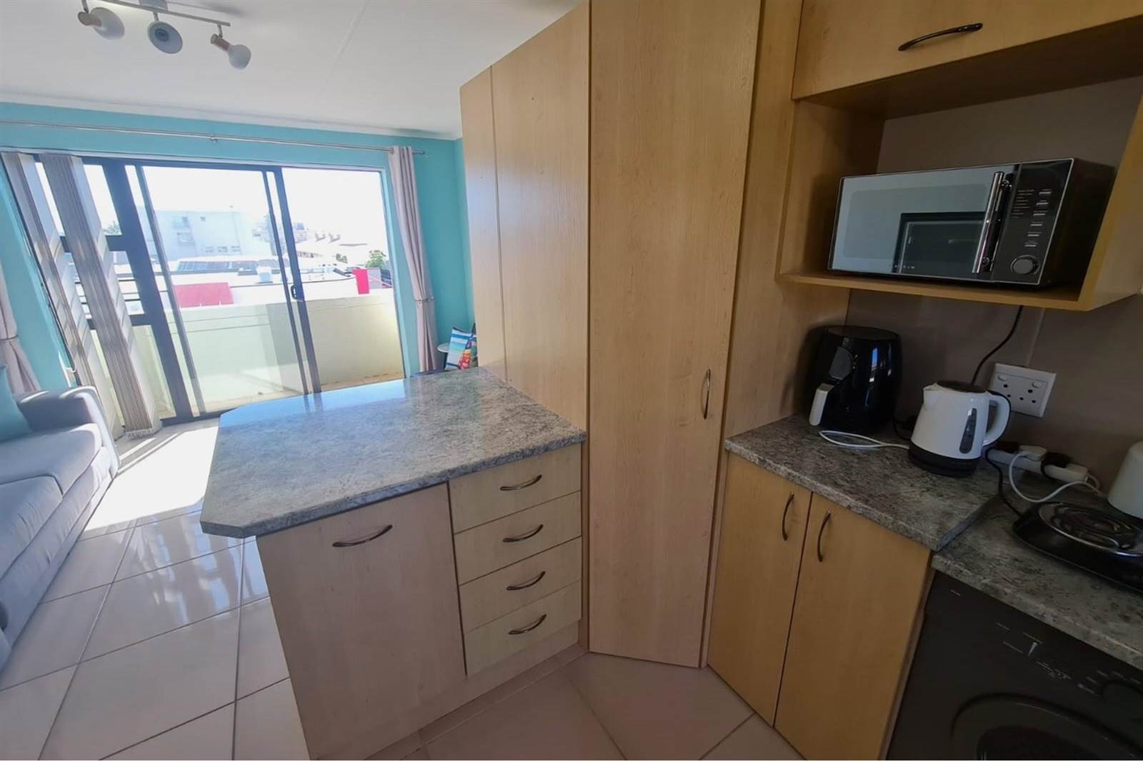 1 Bed Apartment in Jeffreys Bay photo number 10