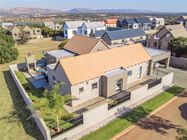 3 Bedroom House 3 Bedroom House