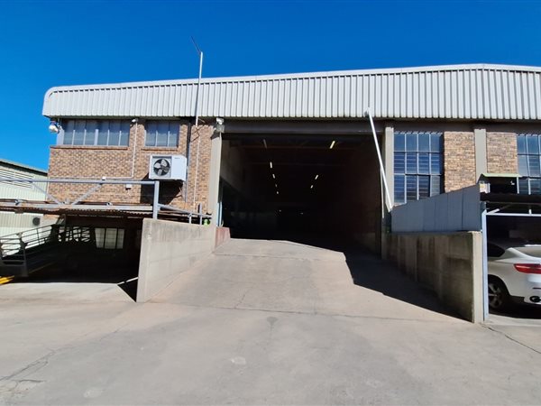 1 038  m² Industrial space