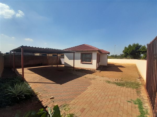 3 Bedroom House 3 Bedroom House