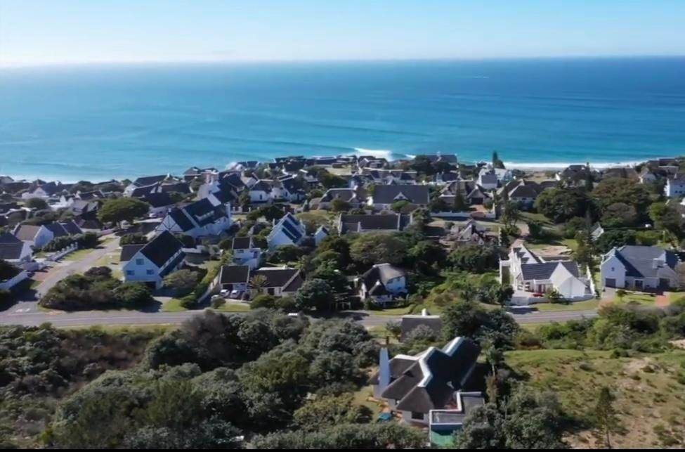899 m² Land available in St Francis Bay photo number 3