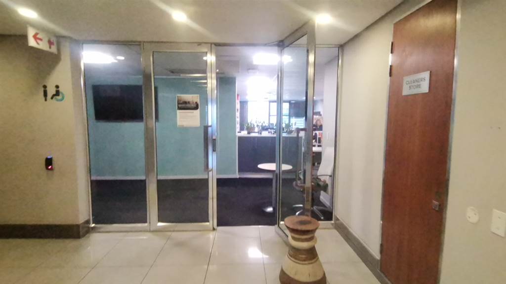 2200  m² Commercial space in Parktown photo number 6