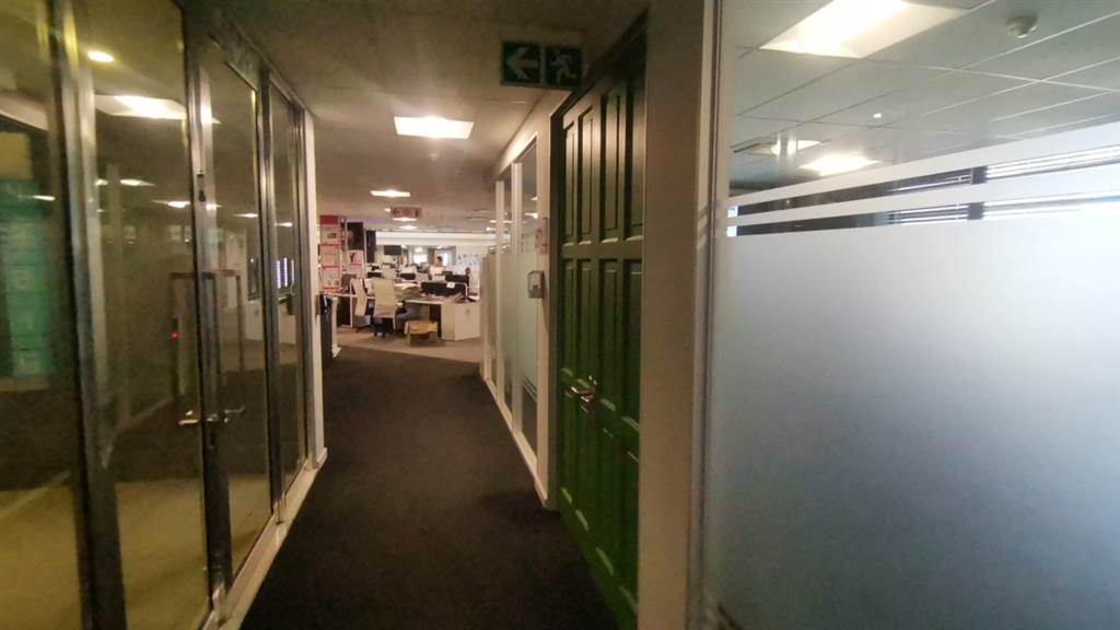 2200  m² Commercial space in Parktown photo number 20