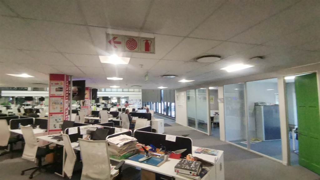 2200  m² Commercial space in Parktown photo number 24